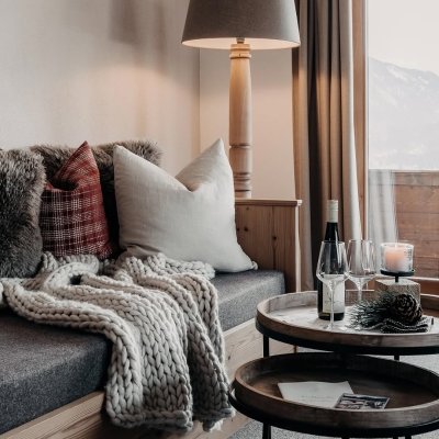 WINTERZAUBER IN EHRWALD – EUER SKIURLAUB BEI UNS Der Winter steht bald vor der Tür – und bei uns im Cristall wartet euer...